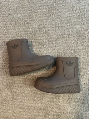 adidas Brown Waterproof Rain Boots